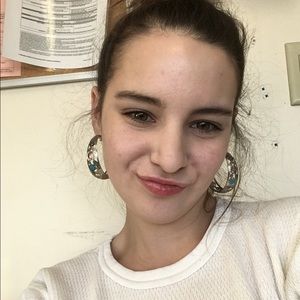 Meet your Posher, Devin